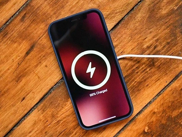 凉山苹果手机维修分享iPhone 12可以随便充电吗 